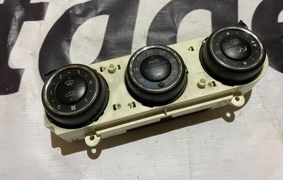 Mercedes-Benz ML W163 Climate control unit A1638202589 1638202589