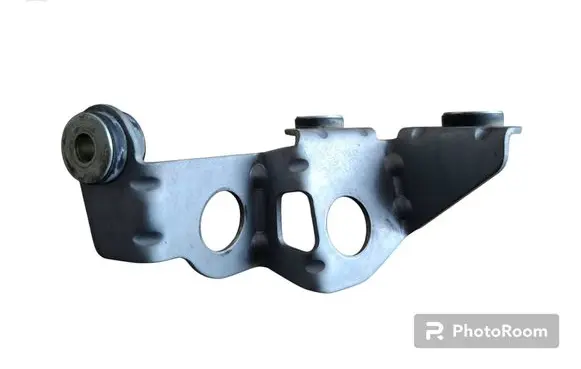 Volkswagen Golf V Gear shift cable bracket 1K0711789