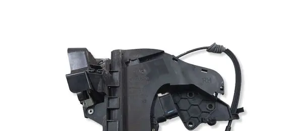 Volvo V50 Rear door lock 30699112