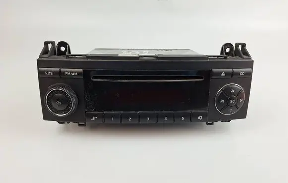 Mercedes-Benz B W245 Radio/CD/DVD/GPS head unit A1698200386