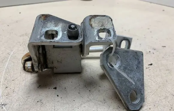 Volkswagen Golf VI Front door hinge set 