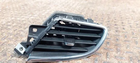 Buick Encore I Dashboard side air vent grill/cover trim 42570818