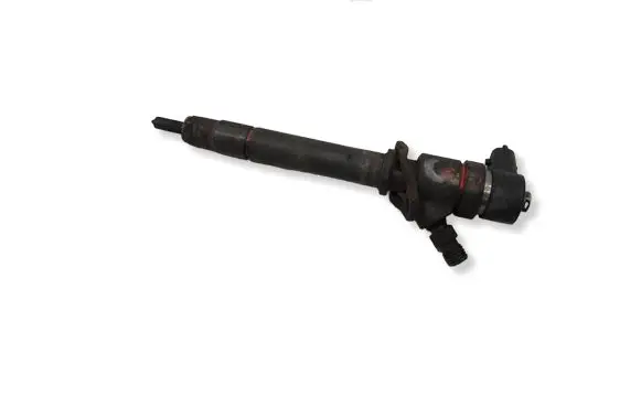 Volvo S60 Fuel injector 8658751