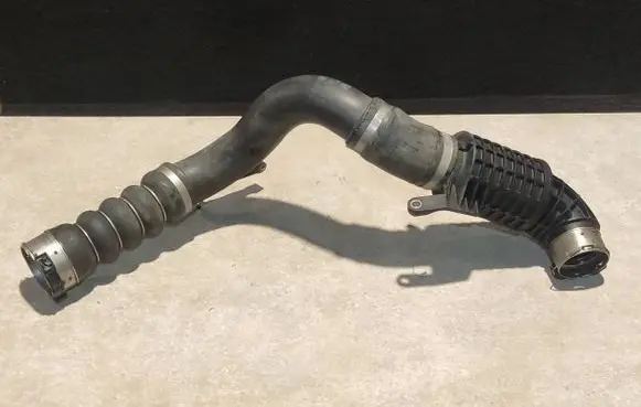 BMW 2 F45 Intercooler hose/pipe 8577233 112744 11618577233