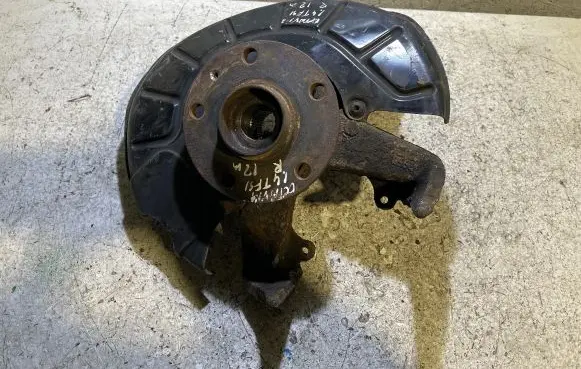 Skoda Octavia Mk2 (1Z) Front wheel hub