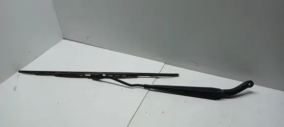 Volvo V70 Front wiper blade arm 182358