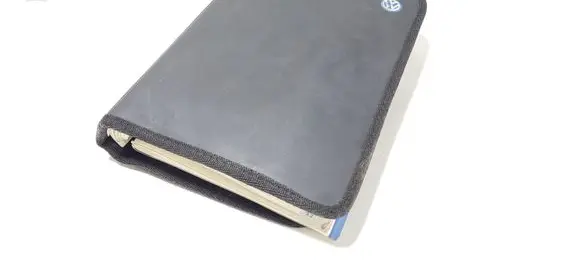 Volkswagen Golf IV Owners service history hand book 