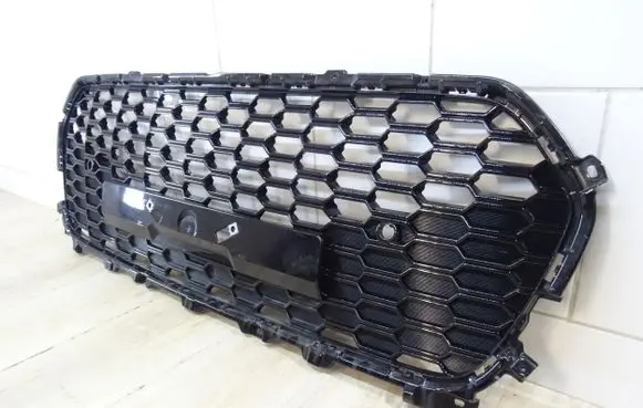 Suzuki Grand Vitara I Front bumper lower grill 5311242310