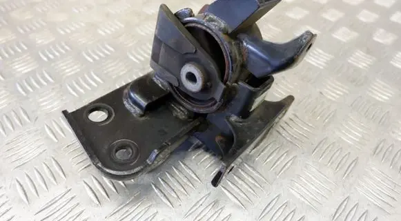 Toyota RAV 4 (XA40) Engine mount bracket 1237226060