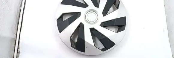 Volkswagen Fox R14 wheel hub/cap/trim 
