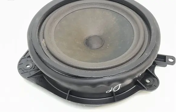 Audi A3 S3 A3 Sportback 8P Front door speaker 8P0035411C