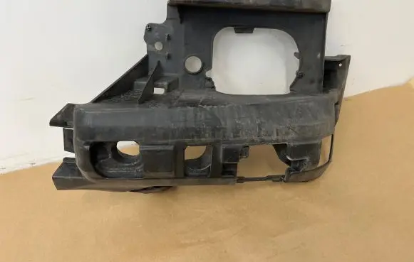 Mercedes-Benz SLK R171 Front bumper mounting bracket A1718850265