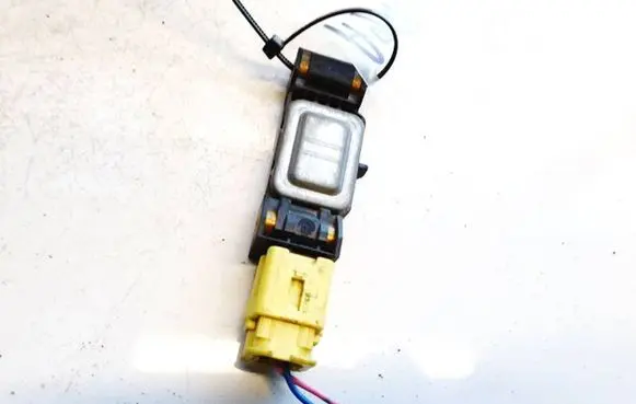 Nissan Primera Airbag deployment crash/impact sensor 0285003019 98830av600
