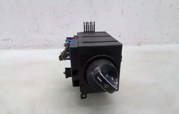 Mercedes-Benz A W168 Light switch 1685450104