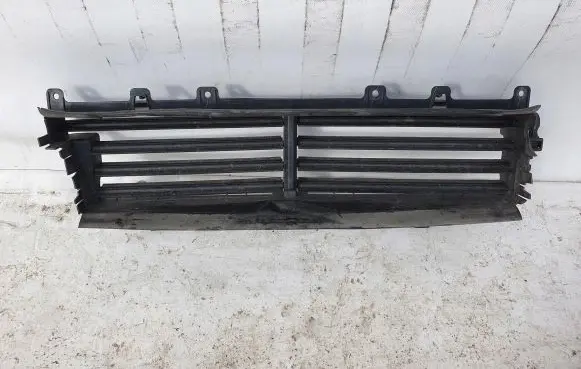 Peugeot 508 Radiator trim 