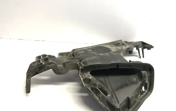 Audi e-tron Intercooler air guide/duct channel 4KE1217649B9