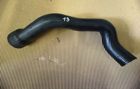 Air intake hose/pipe
