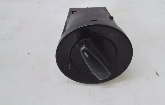 Volkswagen PASSAT B5 Light switch 1C0941531