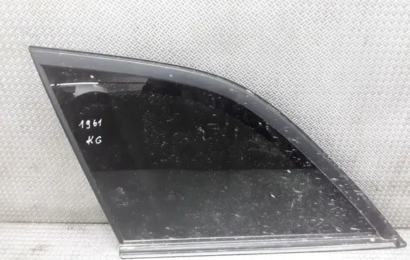 Chrysler Pacifica Rear side window