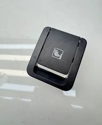 BMW iX ISOFIX cover 