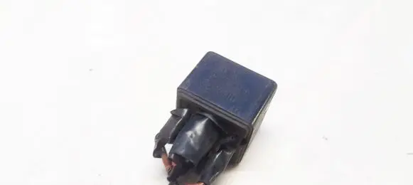 Volkswagen PASSAT B3 Other relay 6U0906061A