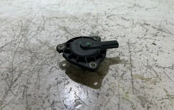 Dodge Durango Camshaft pulley/ VANOS 05048045AB