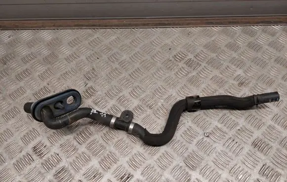 Audi A8 S8 D4 4H Engine coolant pipe/hose 4H1819372AG 4H0121089H
