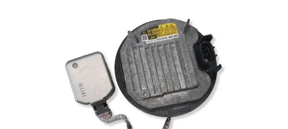 Toyota Auris E180 Headlight ballast module Xenon 8596702010