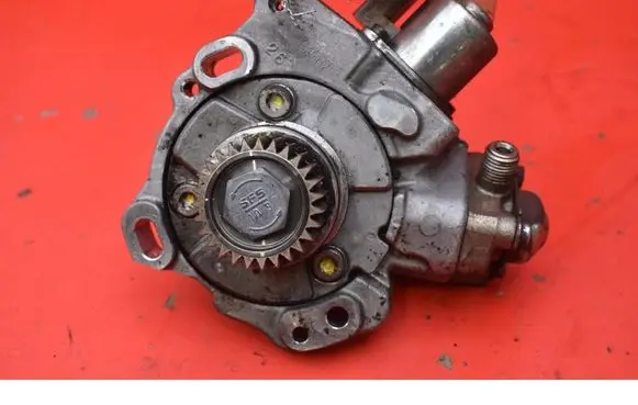 Ford Mondeo MK I Fuel injection high pressure pump 9674984480