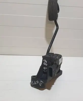 Opel Zafira B Accelerator throttle pedal 6PV00811500 9202343