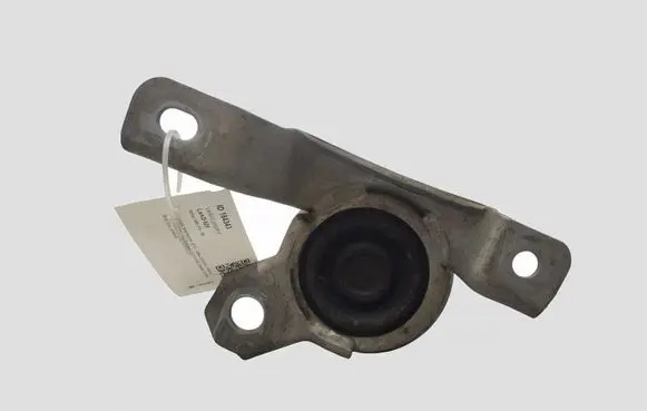 Volvo V60 Engine mount bracket 31330135