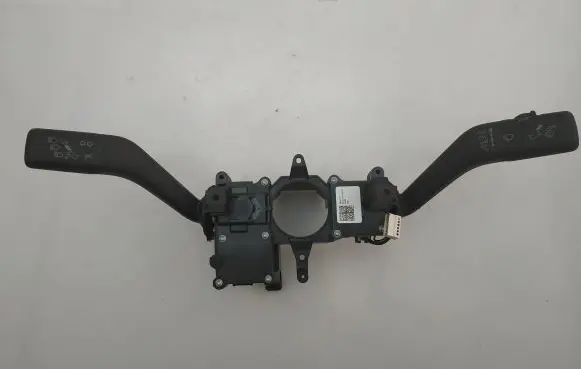 Volkswagen PASSAT B7 Indicator stalk