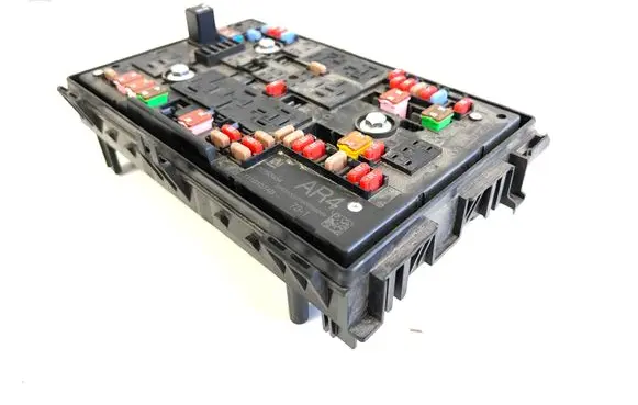 Opel Ampera Fuse module 22753454 1110107AB AR4