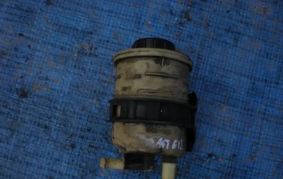 Renault Master II Power steering fluid tank/reservoir