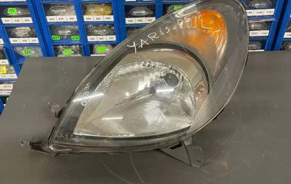 Toyota Verso Headlight/headlamp