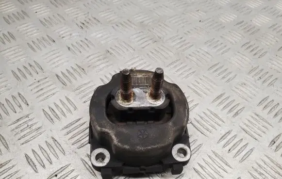 Jeep Grand Cherokee Gearbox mount 05154807AD