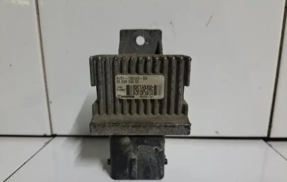 Citroen Berlingo Glow plug pre-heat relay 9663824880 AV6112A343BA