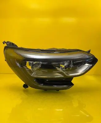 Renault Megane IV Headlight/headlamp 260108478R