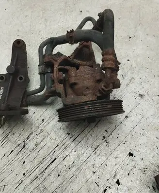 Mazda 626 Power steering pump