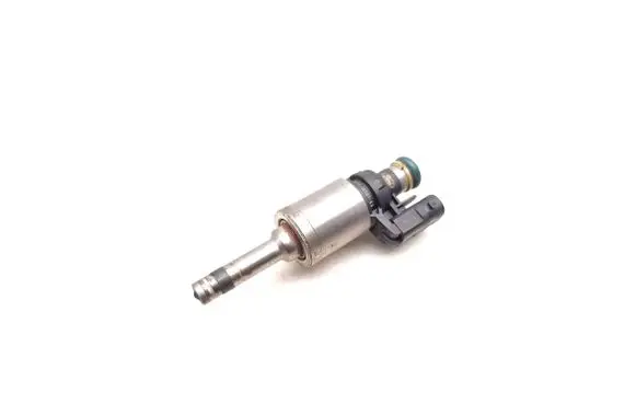 Ford C-MAX II Fuel injector DM5G-9F593-AA