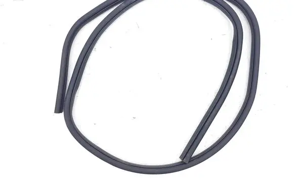 Ford Escape III Front door rubber seal