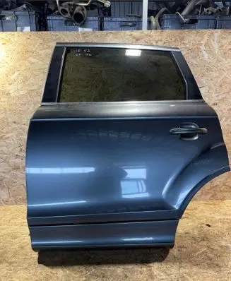 Audi Q7 4L Rear door 