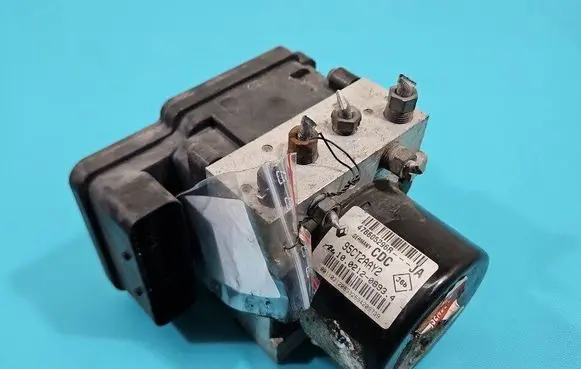 Renault Megane III ABS Pump 476605296R IMPRK1461606