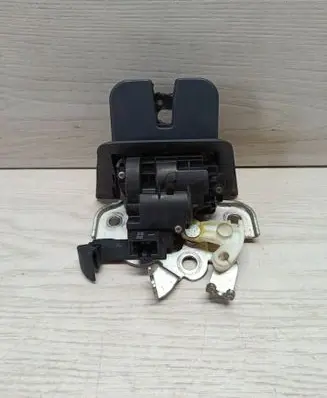 Audi A4 S4 B8 8K Tailgate/trunk/boot lock/catch/latch M11004