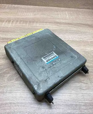 Mitsubishi Carisma Engine control unit/module ECU MD355869 E2T68375