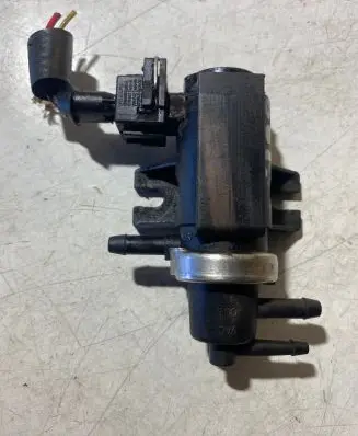 Volvo S40, V40 Turbo solenoid valve 30618057