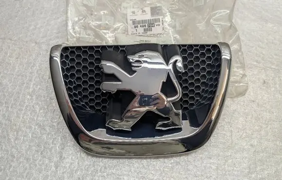 Peugeot Expert Manufacturer badge logo/emblem 96496704