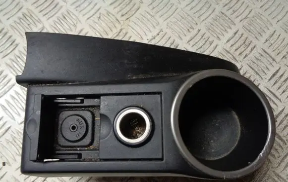 Mazda 2 Cup holder front DF7164471