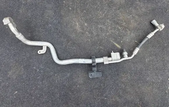 BMW 5 G30 G31 G38 Air conditioning (A/C) pipe/hose 9324796