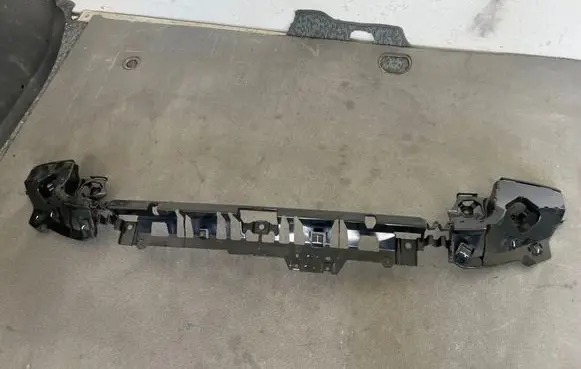 BMW 1 F20 F21 Rear bumper mounting bracket 7371712 38300988001